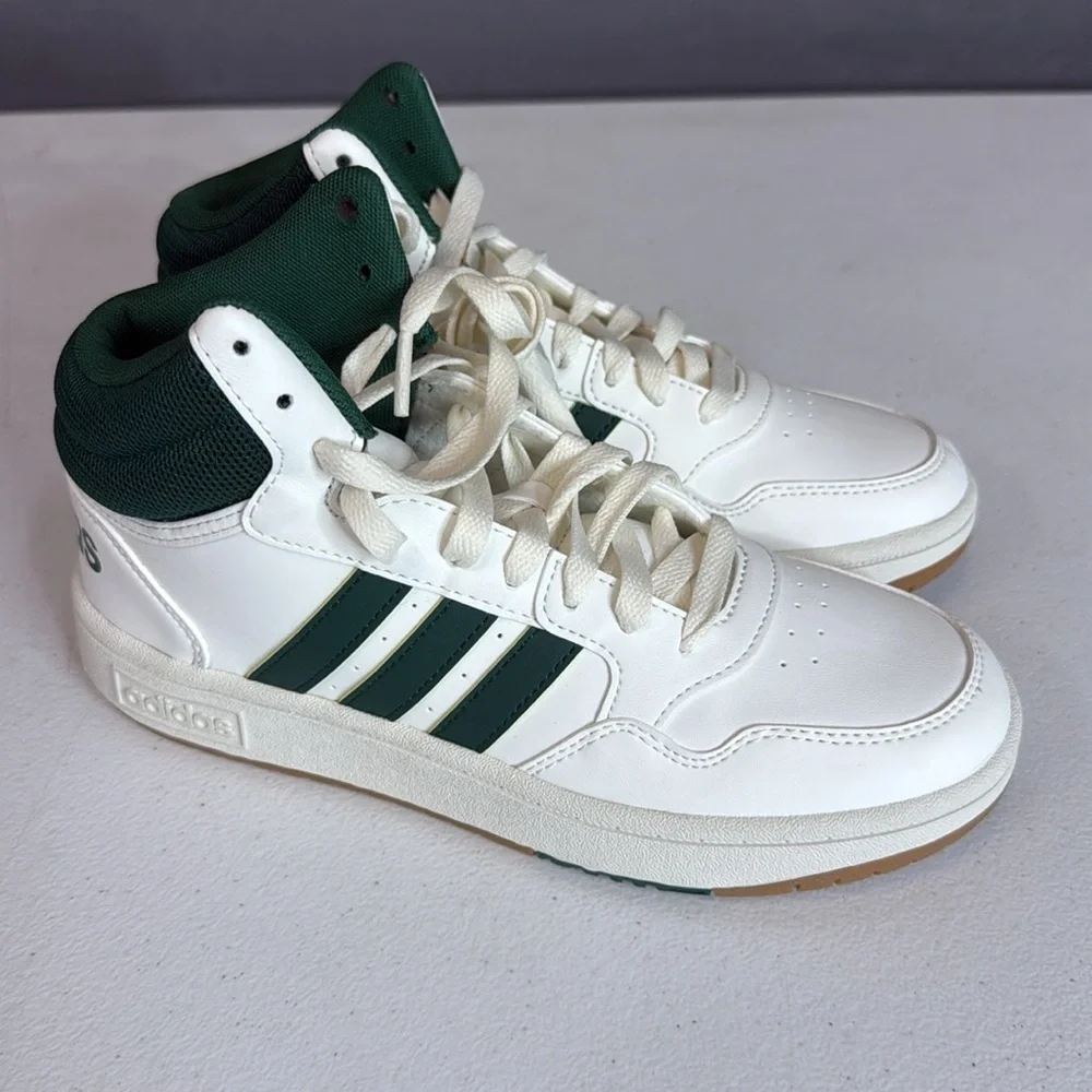adidas Unisex-Child Hoops 3.0 Mid Top Sneaker Green/White‎ Size 4 NWT No Box